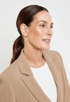 Gerry Weber Jacket - Blazer - Sand 8 Gerry Weber Jacket - Blazer - Sand -Gerry Weber 083a5148c951425f90fa4d4717e19925