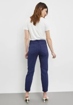 Gerry Weber Best4Me Croppe - Slim Fit Jeans - Blueberry 10 Gerry Weber Best4Me Croppe - Slim Fit Jeans - Blueberry -Gerry Weber 09e0b4f11c60458e8a8392e759013703