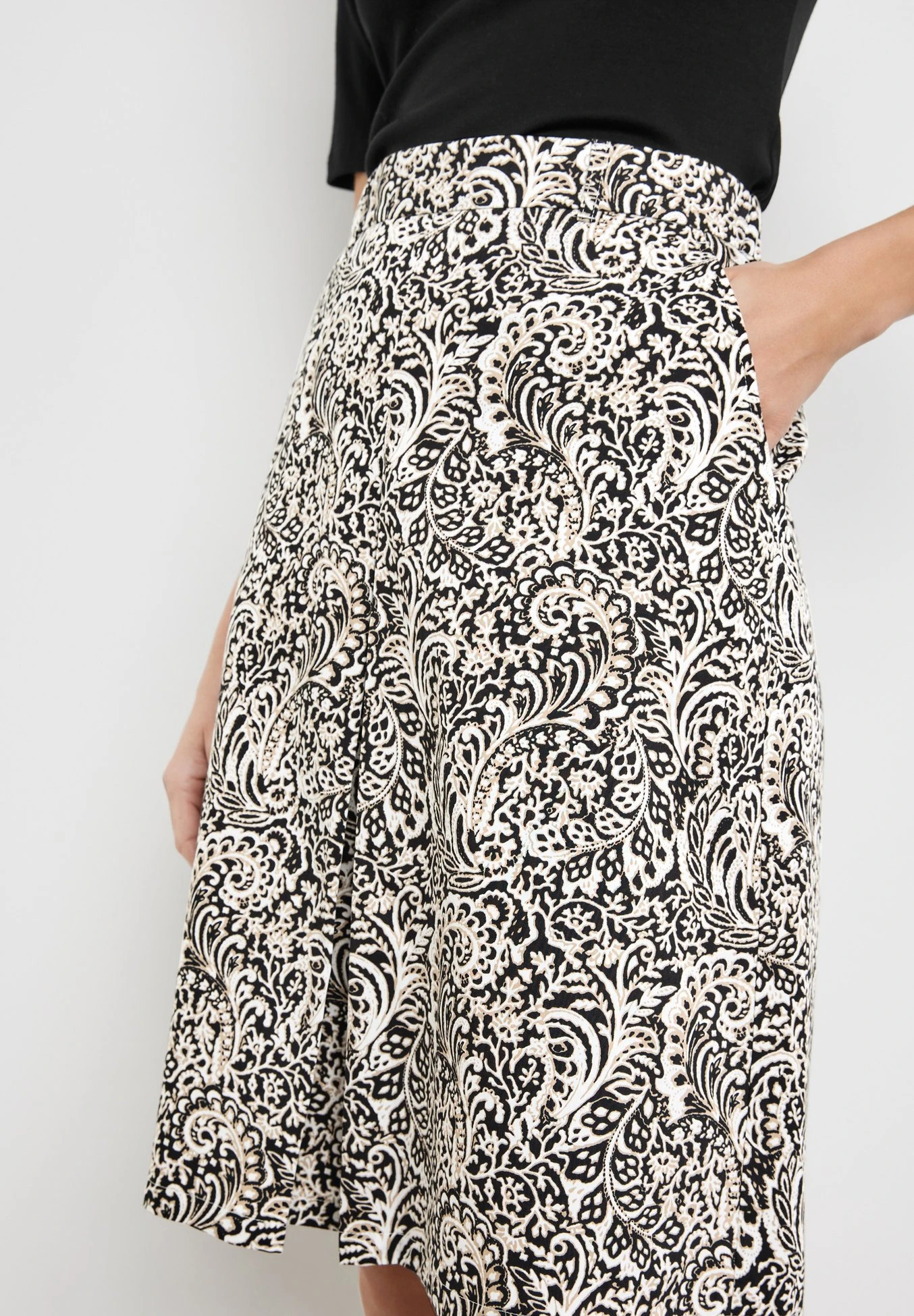 Gemusterter Mit Kellerfalte - A-Lijn Rok - Schwarz Ecru Weiss Druck 4 Gemusterter Mit Kellerfalte - A-Lijn Rok - Schwarz Ecru Weiss Druck - Afbeelding 4