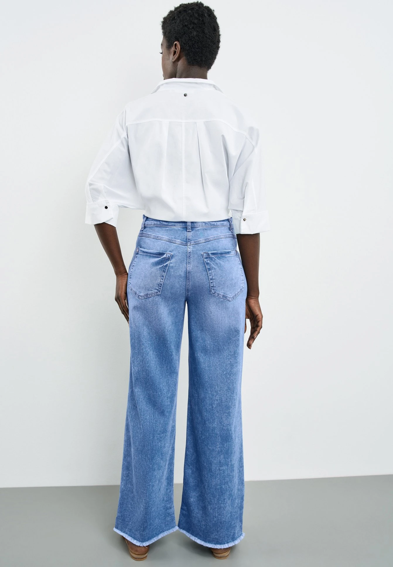 Gerry Weber Lang Wide Leg Mit Fransensaum - Straight Leg Jeans - Blue Denim Mit Use 3 Gerry Weber Lang Wide Leg Mit Fransensaum - Straight Leg Jeans - Blue Denim Mit Use - Afbeelding 3