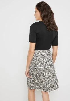 Gemusterter Mit Kellerfalte - A-Lijn Rok - Schwarz Ecru Weiss Druck 8 Gemusterter Mit Kellerfalte - A-Lijn Rok - Schwarz Ecru Weiss Druck -Gerry Weber 3ea74418664b4b9fa96e511e90e40f5b