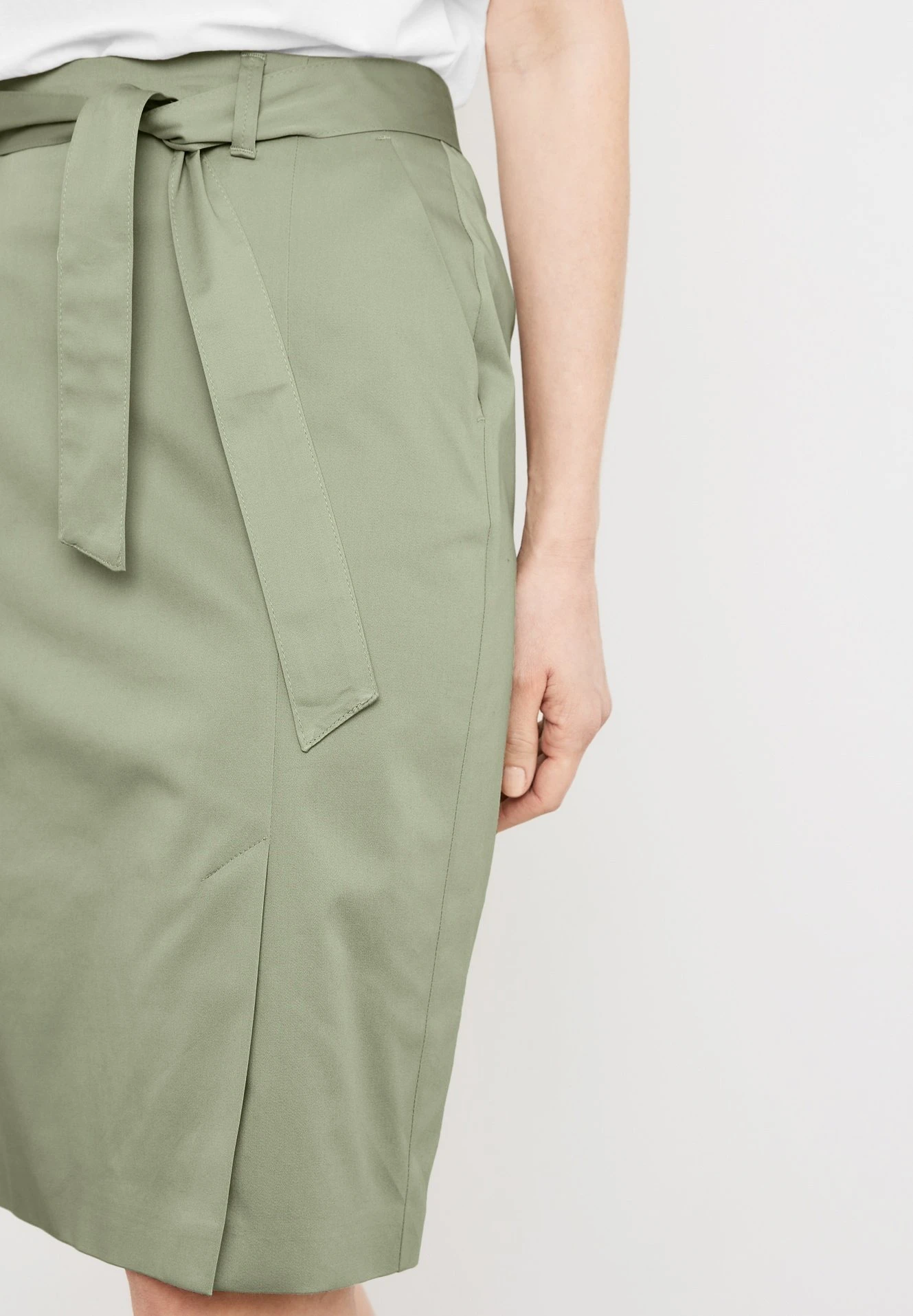 Gerry Weber Mit Bindegürtel - Kokerrok - Sage 4 Gerry Weber Mit Bindegürtel - Kokerrok - Sage - Afbeelding 4