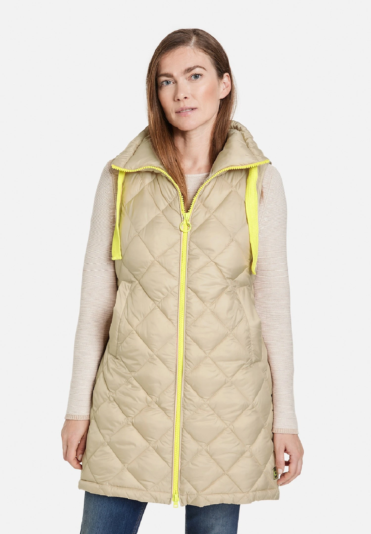 Gerry Weber Lang Mit Farblichem Akzent - Bodywarmer - Sand 5 Gerry Weber Lang Mit Farblichem Akzent - Bodywarmer - Sand - Afbeelding 5