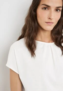 Gerry Weber Mit Knopfverschluss Im- T-Shirt Basic - Off White -Gerry Weber b167423e858b474898d26f7b83e654b6