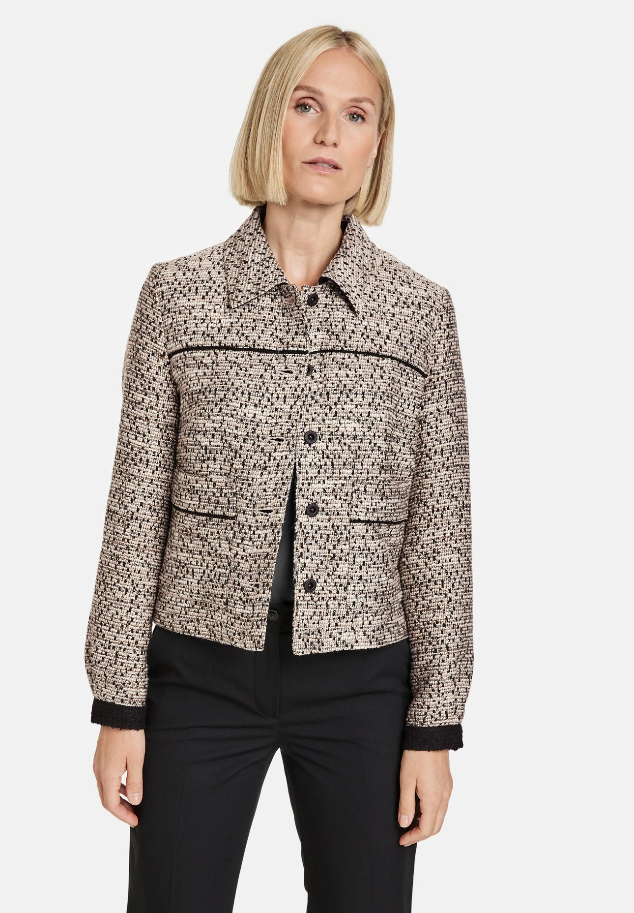 Gerry Weber Blazer - Lichte Jas - Offwhite Schwarz Gemustert 1 Gerry Weber Blazer - Lichte Jas - Offwhite Schwarz Gemustert